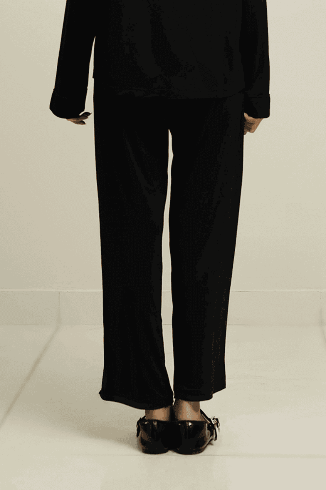 Ebony – Black Pajama